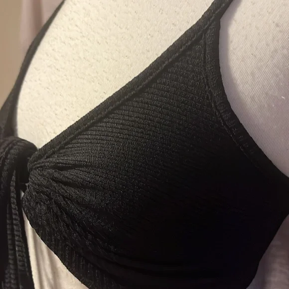 NWOT Nasty Gal Black cropped tank - Picture 3 of 6